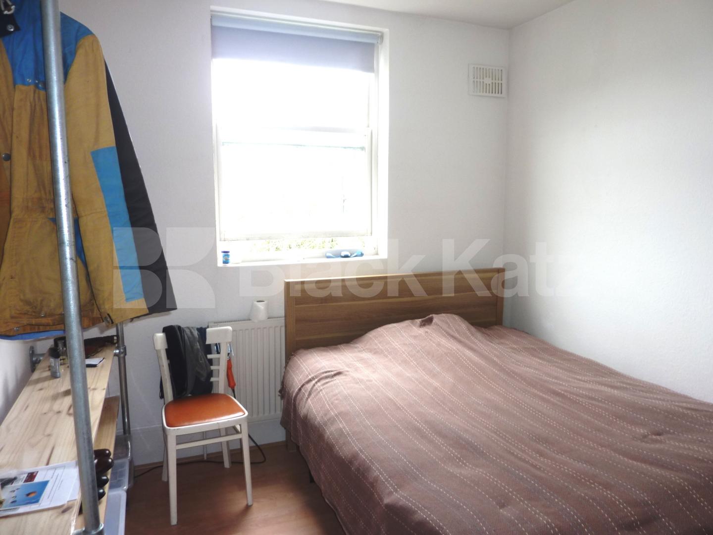 			NEW INSTRUCTION!, 2 Bedroom, 1 bath, 1 reception Flat			 Middleton Grove, CAMDEN BORDERS 